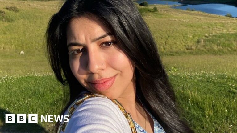 'I vowed to walk down aisle after cancer diagnosis'