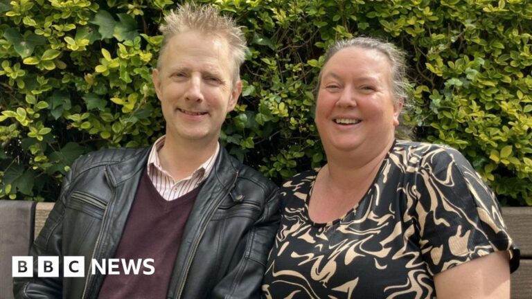 Cancer podcast hosts urge people to get support