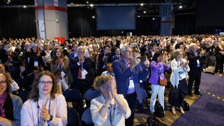A standing ovation for RevMed, and caution for Akeso