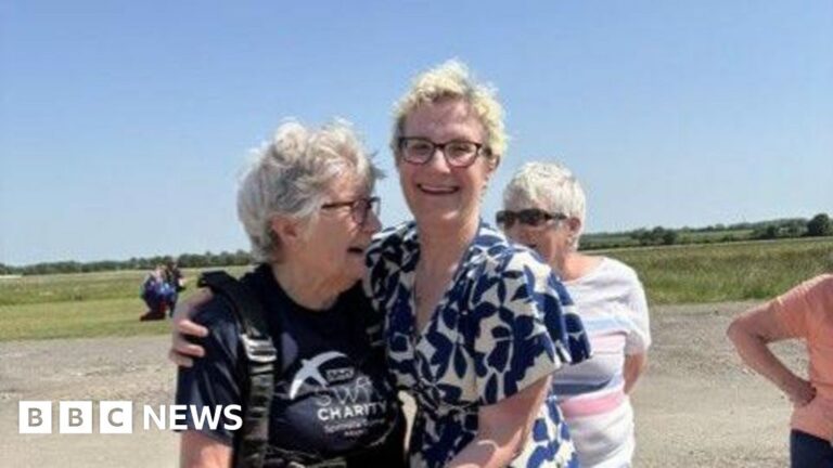 Grandmother, 80, in cancer ward charity skydive