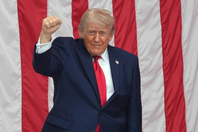 Trump’s Physician Says the President Is in ‘Excellent Health’ and Is ‘Fully Fit’ to Serve Trump’s Physician Says the President Is in 'Excellent Health' and Is 'Fully Fit' to Serve