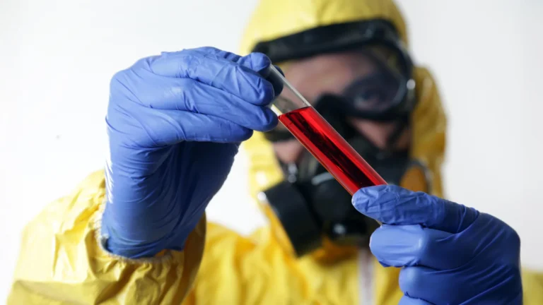Ebola and hantavirus can start like the flu but turn deadly fast Ebola and hantavirus can start like the flu but turn deadly fast