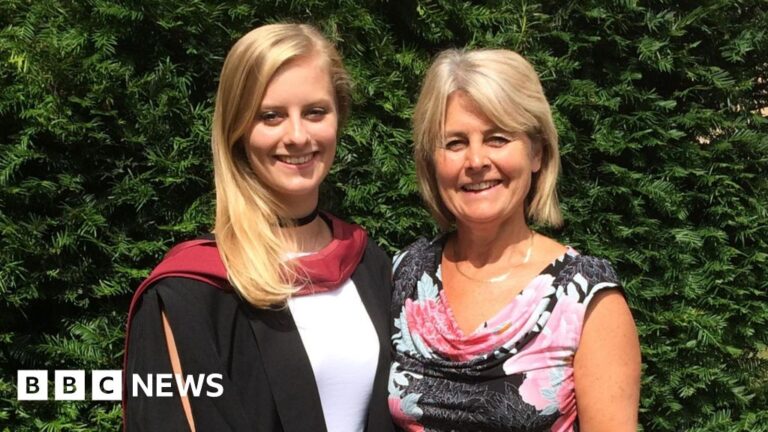 Scientist researching her mum's incurable cancer