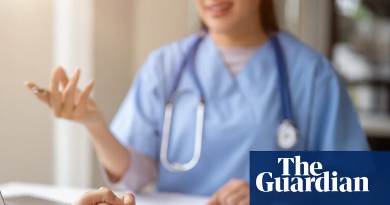 Australians with cancer are living longer but diagnosis rates on the rise for younger people, report reveals | Health