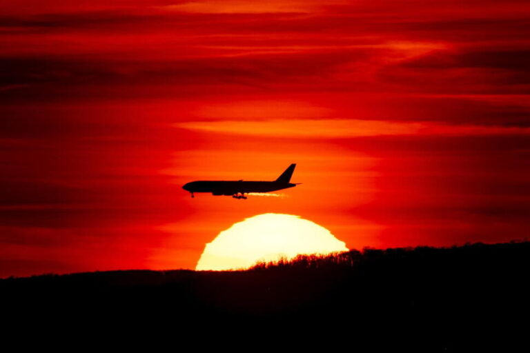 Flight Attendants and Pilots Have Highest Risk of Dying From Radiation-Linked Cancers, Study Says