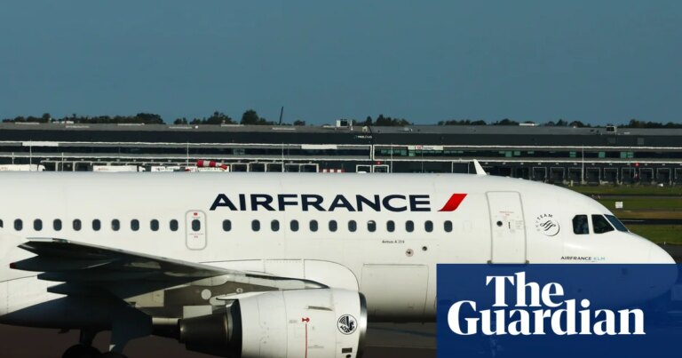Flight attendant’s breast cancer was occupational disease, court rules | Breast cancer