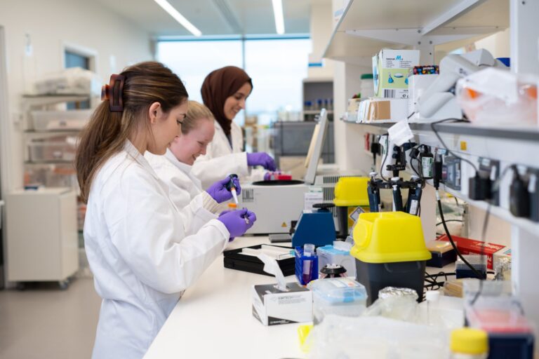 Balancing tried-and-tested against future innovation – a strategy for boosting earlier cancer diagnosis - Cancer Research UK
