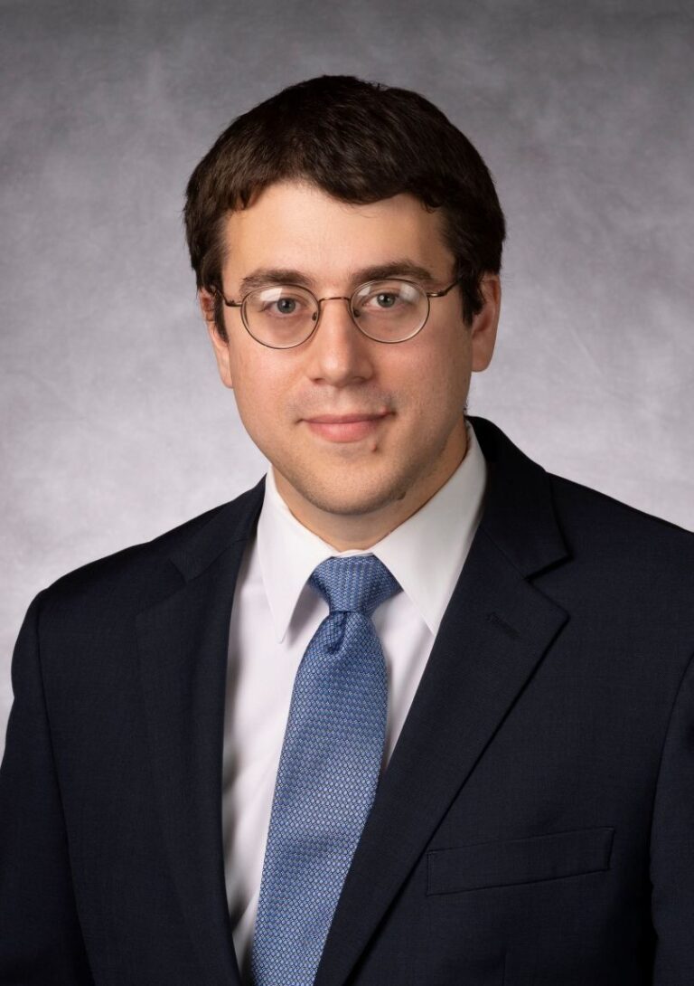 How Literature and Peer Review Can Impact an Oncology Fellow’s Career: © Krakenimages.com - stock.adobe.com